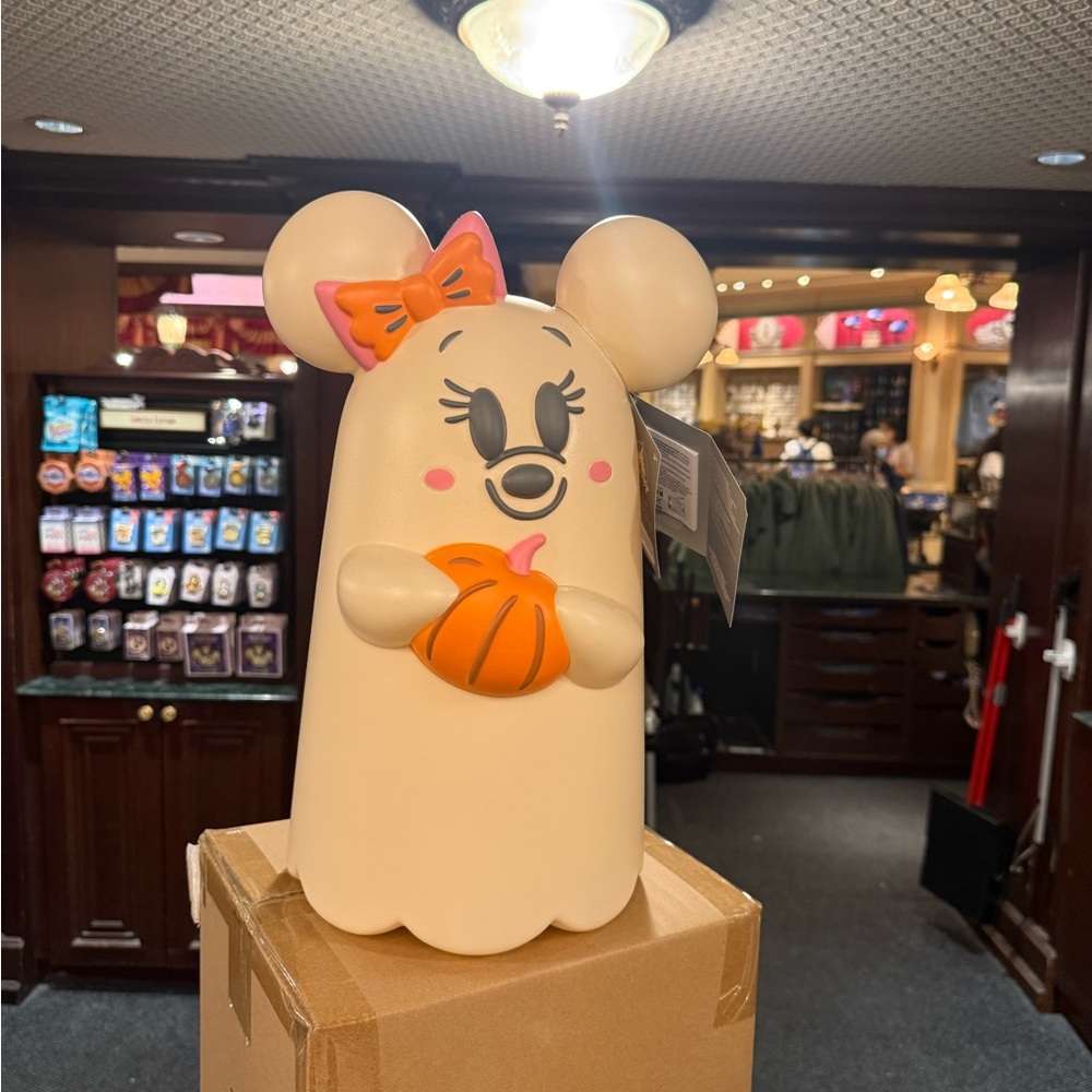 New in Box Disney Parks Exclusive Minnie Light-Up  Ghost 🎃